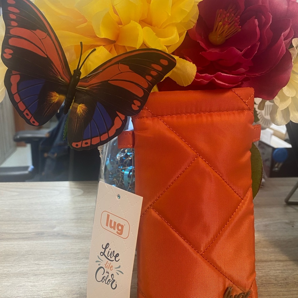 LUG BNWT GORGEOUS ORANGE